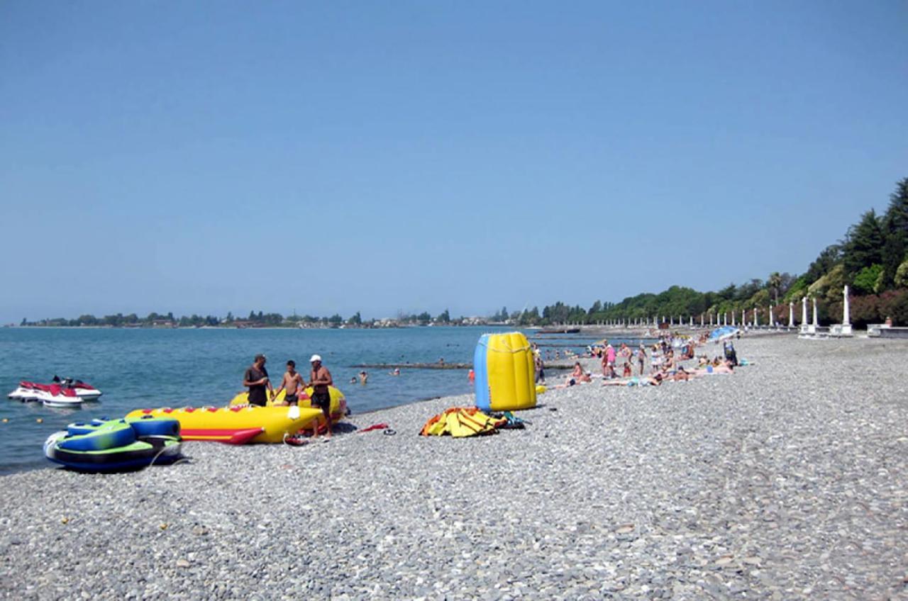 1 Квартира Люкс У Моря Sukhumi Bagian luar foto